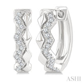 1/10 Ctw Round Cut Diamond Geometric Petite Huggie Earrings in 10K White Gold