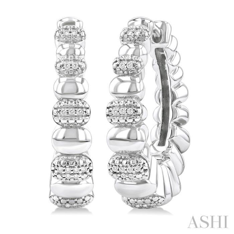 1/10 Ctw Bold Ribbed Single Cut Diamond Hoop Fashion Earrings in Sterling Silver