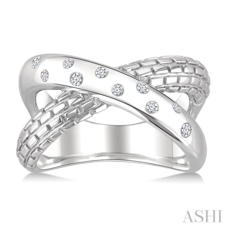 1/10 Ctw Split Criss-Cross Single Cut Diamond Fashion Ring in Sterling Silver