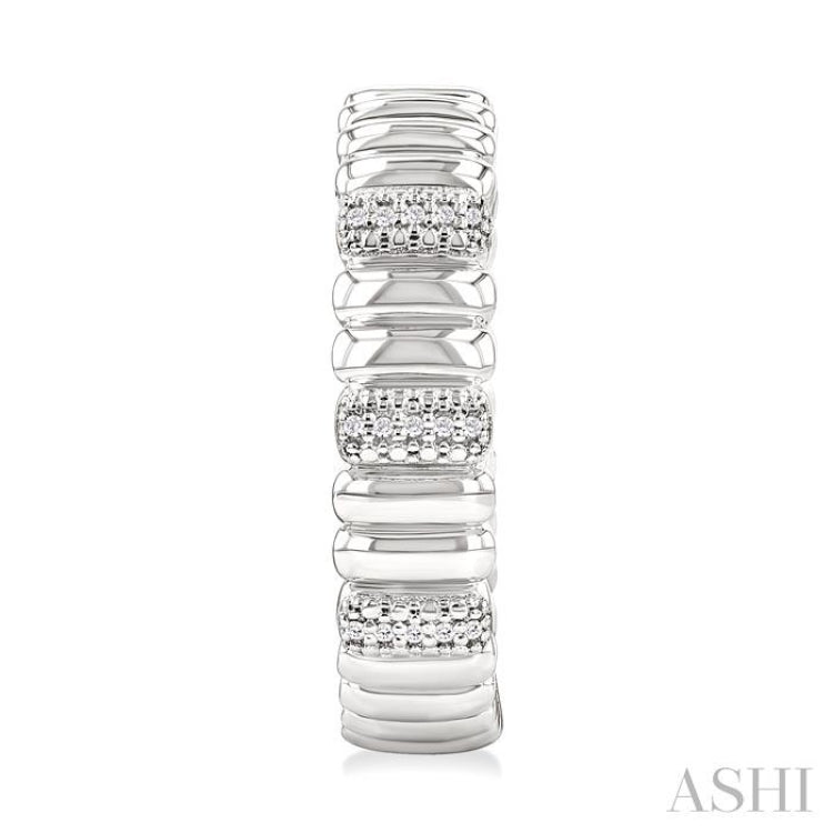 1/10 Ctw Wide Ribbed Plain Polished and Round Cut Diamond Bold Fashion Hoop Earrings in Sterling Silver