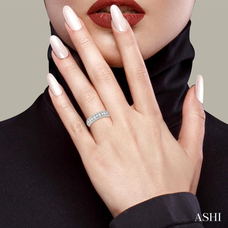 1 Ctw Baguette & Round Cut Diamond Fashion Band in 14K White Gold