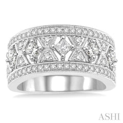 7/8 Ctw Diamond Fashion Band in 14K White Gold