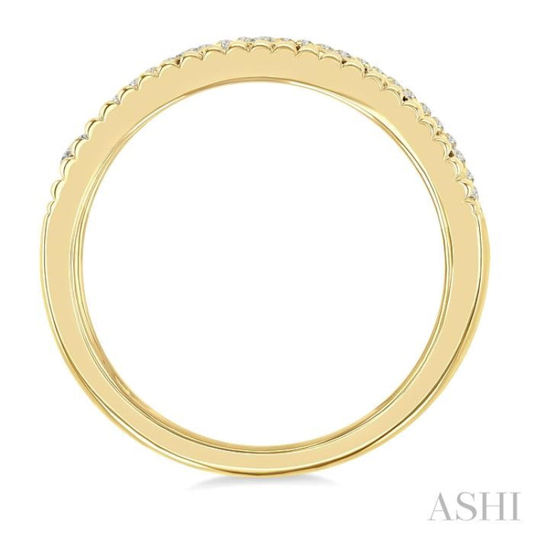 1/5 Ctw Bezel and Prong Set Round Cut Diamond Bold Fluted Fashion Ring in 10K Yellow Gold