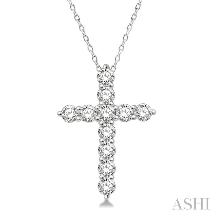 3/4 Ctw Round Cut Diamond Cross Pendant in 14K White Gold with Chain
