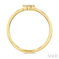 1/20 Ctw Initial 'C' Round Cut Diamond Fashion Ring in 10K Yellow Gold
