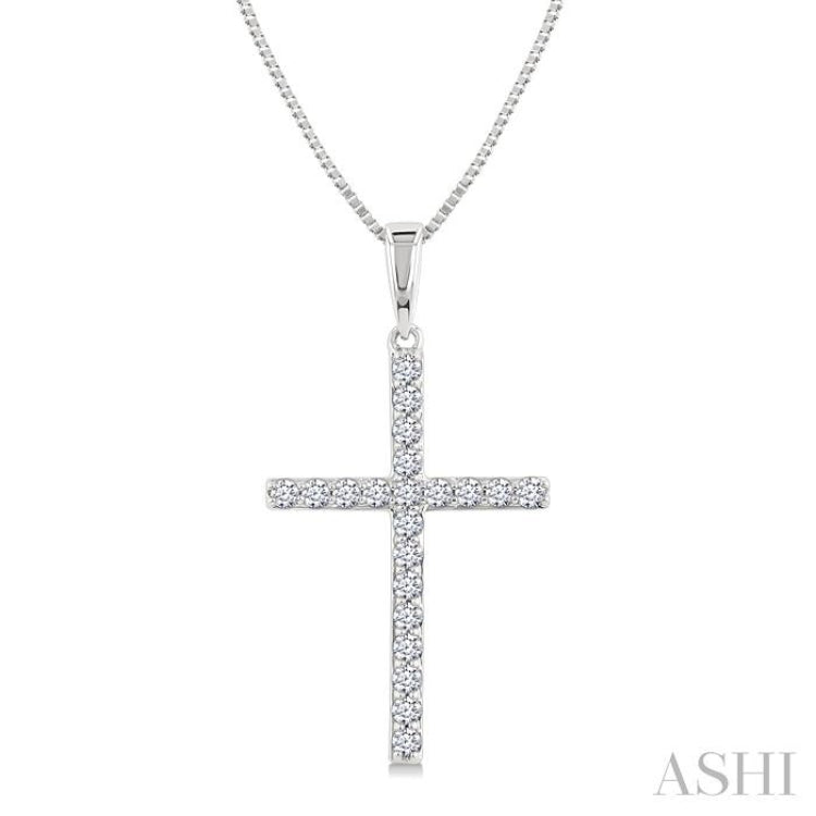 1/4 Ctw Round Cut Diamond Cross Fashion Pendant With Chain in 14K White Gold