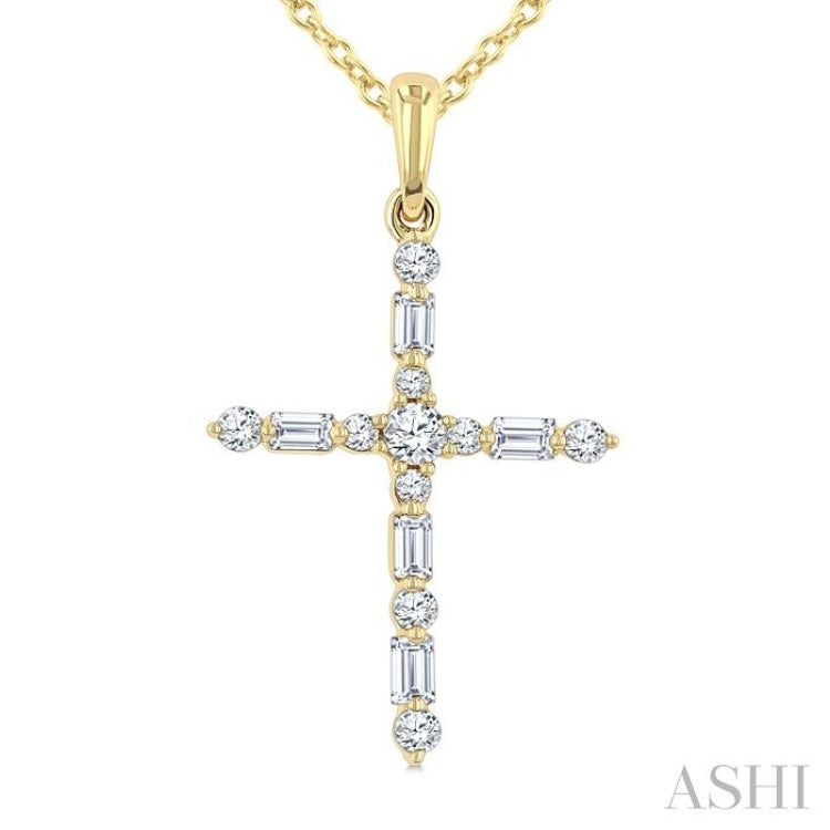 1/5 Ctw Latin Cross Fusion Baguette and Round Cut Diamond Fashion Pendant With Chain in 10K Yellow Gold