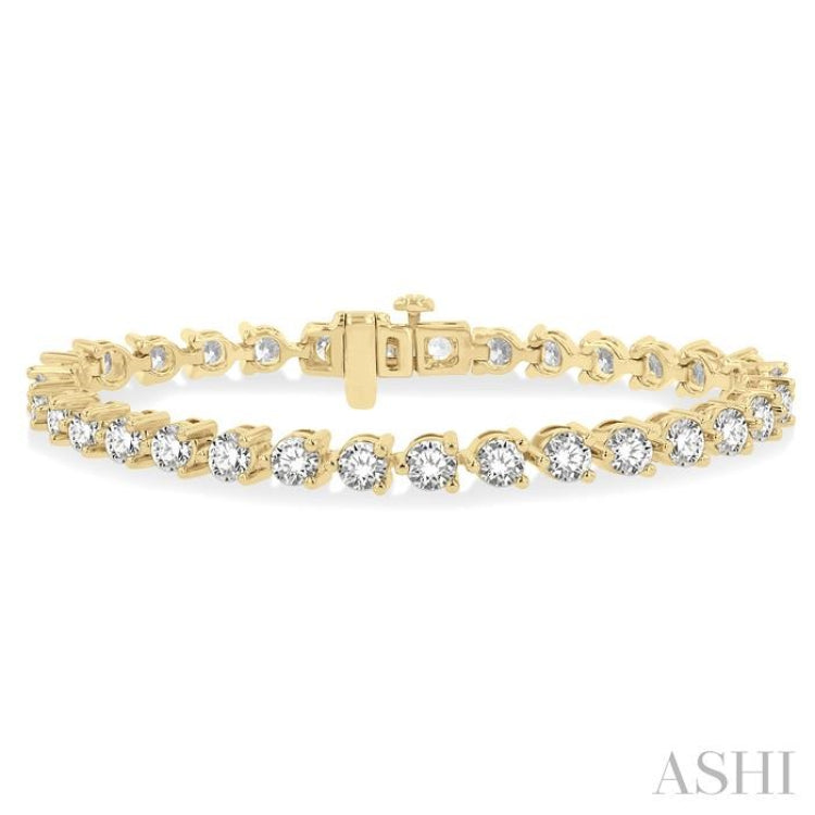 8 Ctw 3 Prong Round Cut Diamond Tennis Bracelet in 14K Yellow Gold