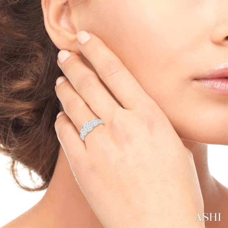 1 Ctw Lovebright Round Cut Diamond Ring in 14K White Gold