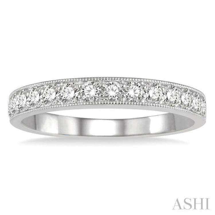 1/2 Ctw Round Cut Diamond Wedding Band in 14K White Gold
