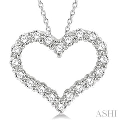 1 1/2 Ctw Heart Shape Round Cut Diamond Pendant With Chain in 14K White Gold