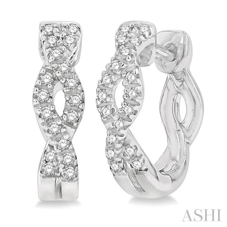 1/6 Ctw Entwined Round Cut Diamond Huggie Petite Earrings in 14K White Gold