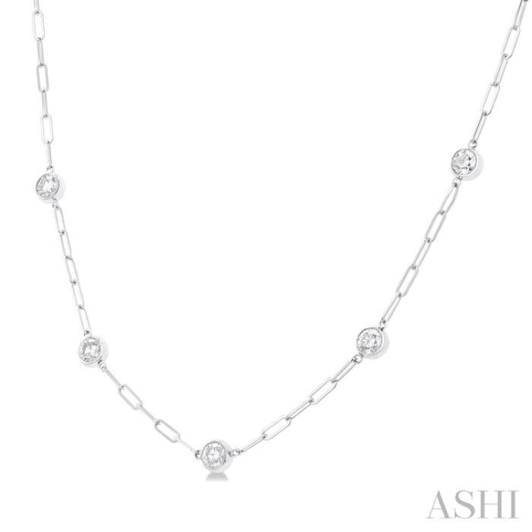 1 1/2 Ctw Bezel Set Round Cut Diamond Paperclip Station Necklace in 14K White Gold