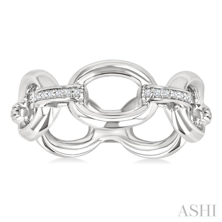 1/20 Ctw Oval Shape D-Link Round Cut Diamond Ring in Sterling Silver
