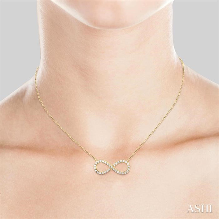 1/10 Ctw Round Cut Diamond Infinity Petite Pendant With Chain in 10K Yellow Gold
