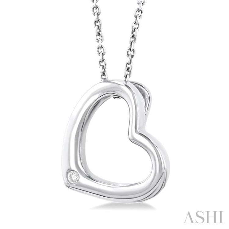 1/50 Ctw Heart Frame Round Cut Diamond Fashion Pendant With Chain in Sterling Silver