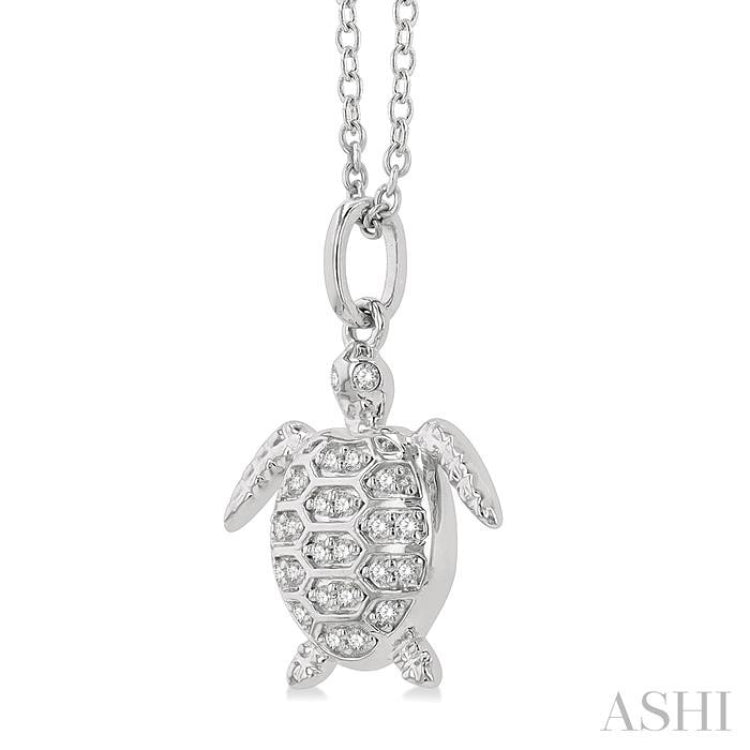 1/10 Ctw Petite Sea Life Turtle Round Cut Diamond Fashion Pendant With Chain in 10K White Gold