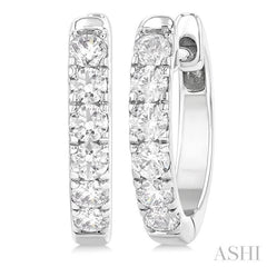 1/2 Ctw Round Cut Diamond Hoop Earrings in 14K White Gold