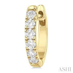 1/2 Ctw Round Cut Diamond Hoop Earrings in 14K Yellow Gold